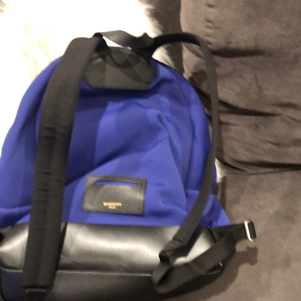 Givenchy backpack - Picture 3 of 7